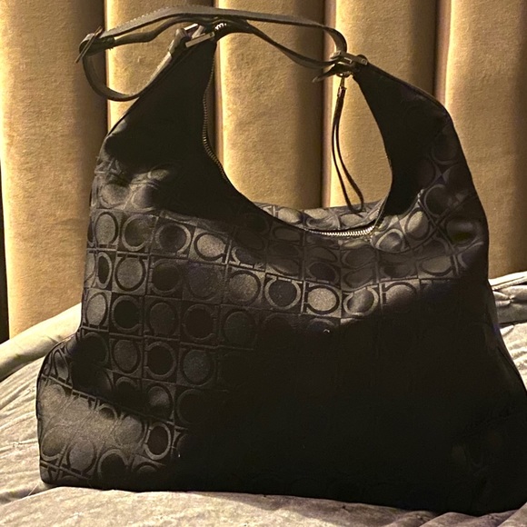 Salvatore Ferragamo Large Hobo Bag - Picture 2 of 6
